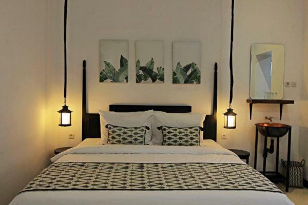 Askhara Guesthouse Surabaya Ngoại thất bức ảnh